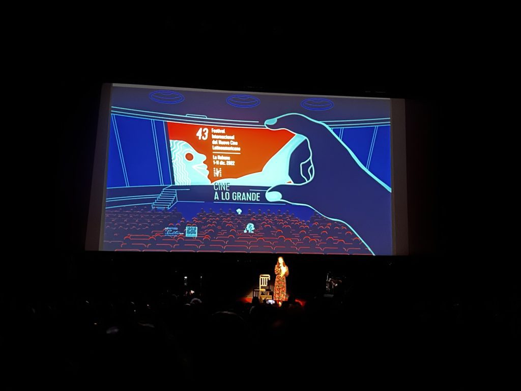 photo from Havana International Film Festival 2022 featuring slogan "Cine a lo grande" projected on screen
