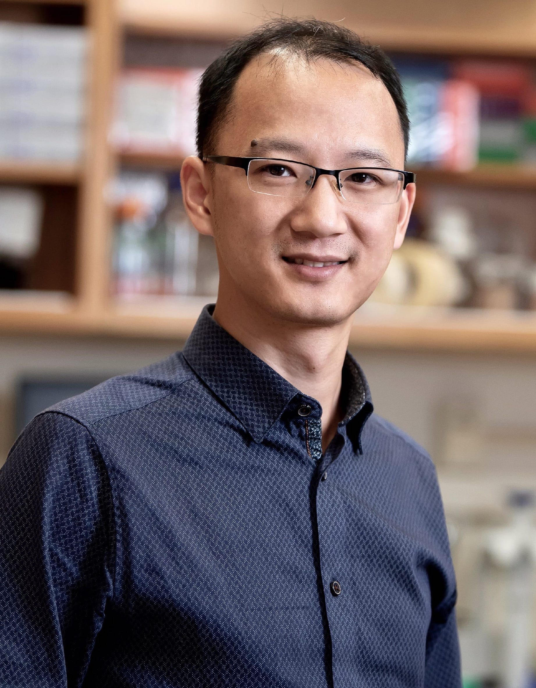 Congratulations to Prof. Xiongyi Huang