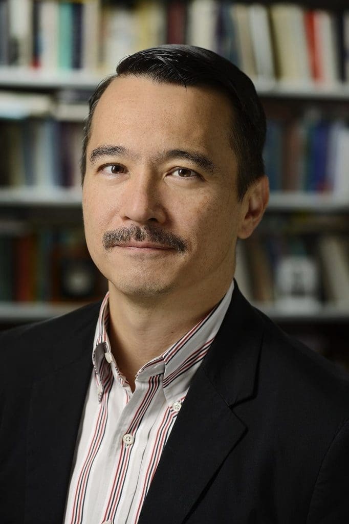 English Department Faculty Member Doug Mao Receives Award