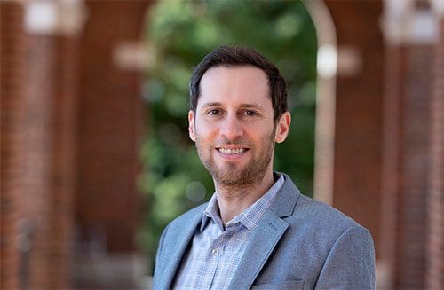 Professor Dylan Selterman featured in WalletHub’s Happiest States in America